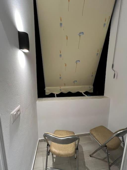 Spacious Apartment Ish-Blloku Area ティラナ エクステリア 写真